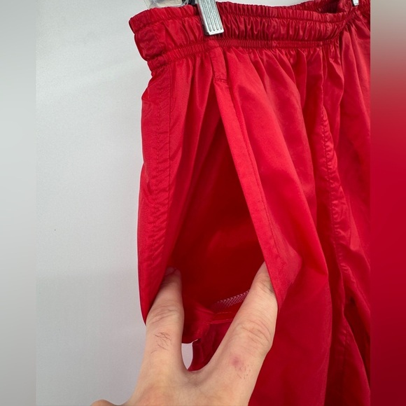 Vintage Nike Trunk Shorts L Red 90s Swoosh Mesh Lined Nylon Swimwear Running Y2K - Picture 3 of 12